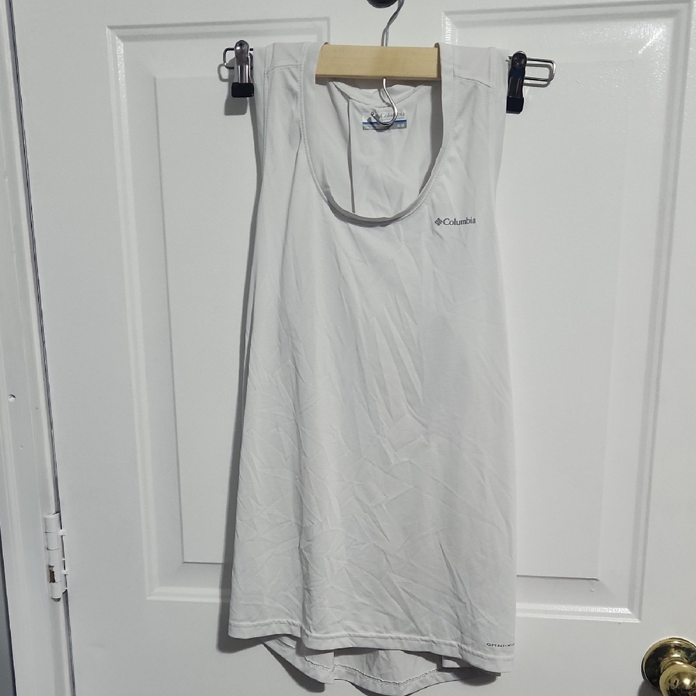 Columbia Classic White Hike Tank